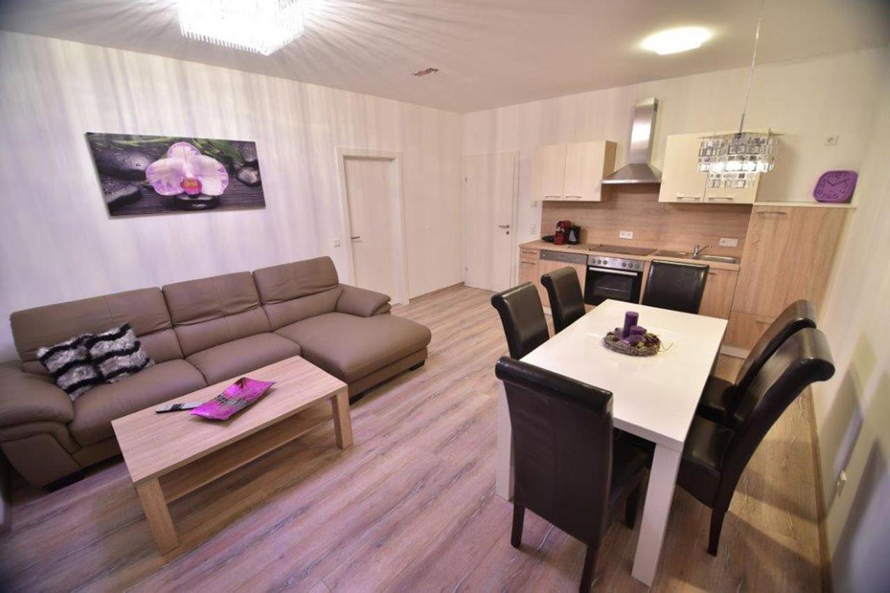 Lungau Living Appartements - Penthouse ザンクト・ミヒャエル・イム・ルンガウ エクステリア 写真