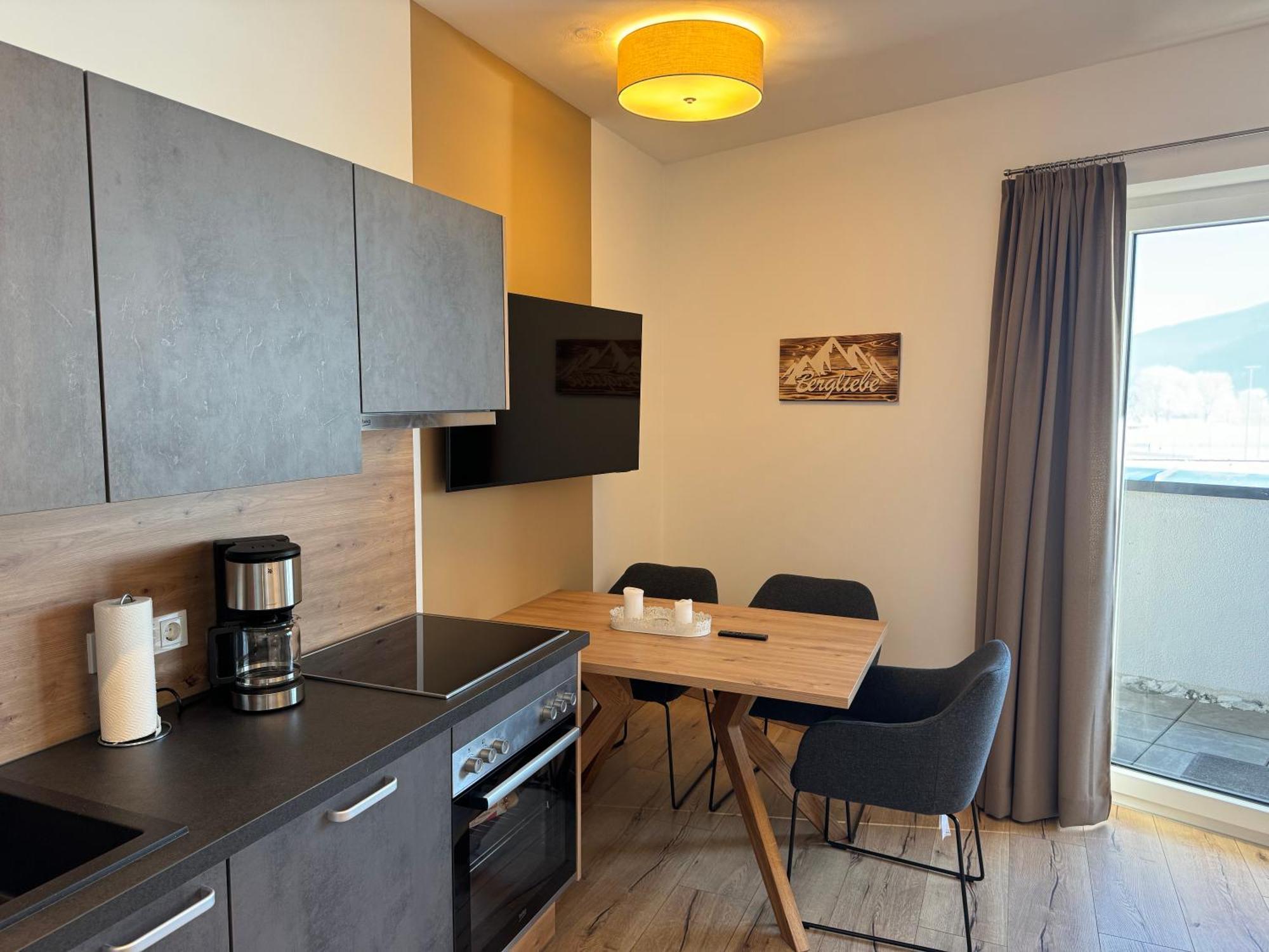 Lungau Living Appartements - Penthouse ザンクト・ミヒャエル・イム・ルンガウ エクステリア 写真